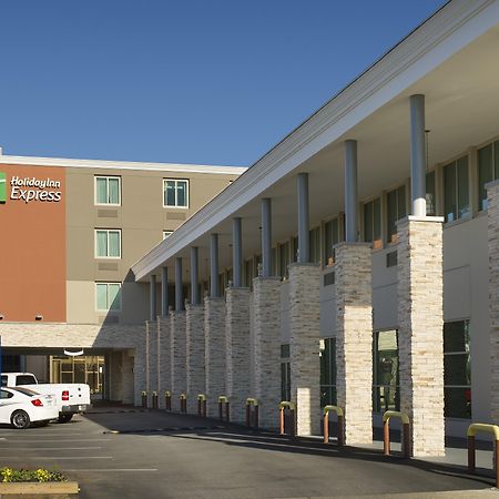 Holiday Inn Express Baltimore At The Stadiums By Ihg Ngoại thất bức ảnh
