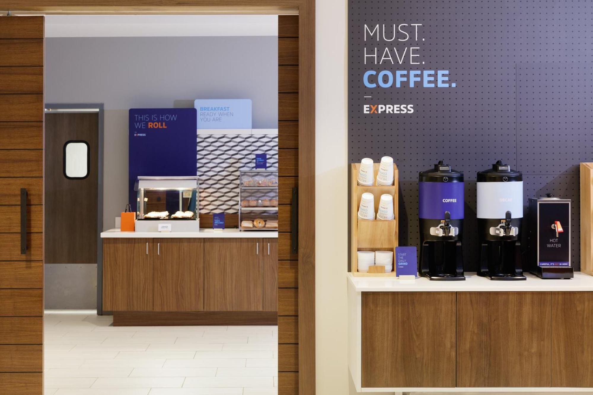 Holiday Inn Express Baltimore At The Stadiums By Ihg Ngoại thất bức ảnh