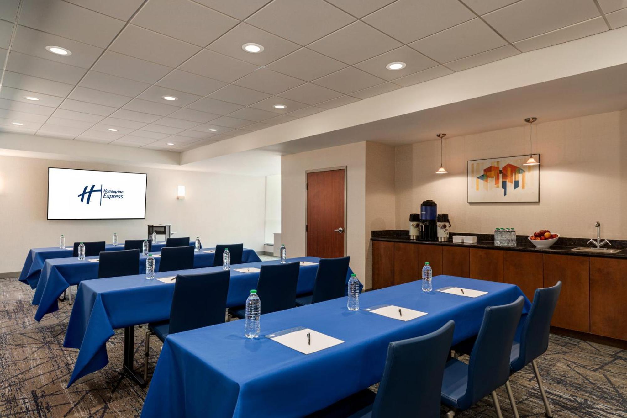 Holiday Inn Express Baltimore At The Stadiums By Ihg Ngoại thất bức ảnh