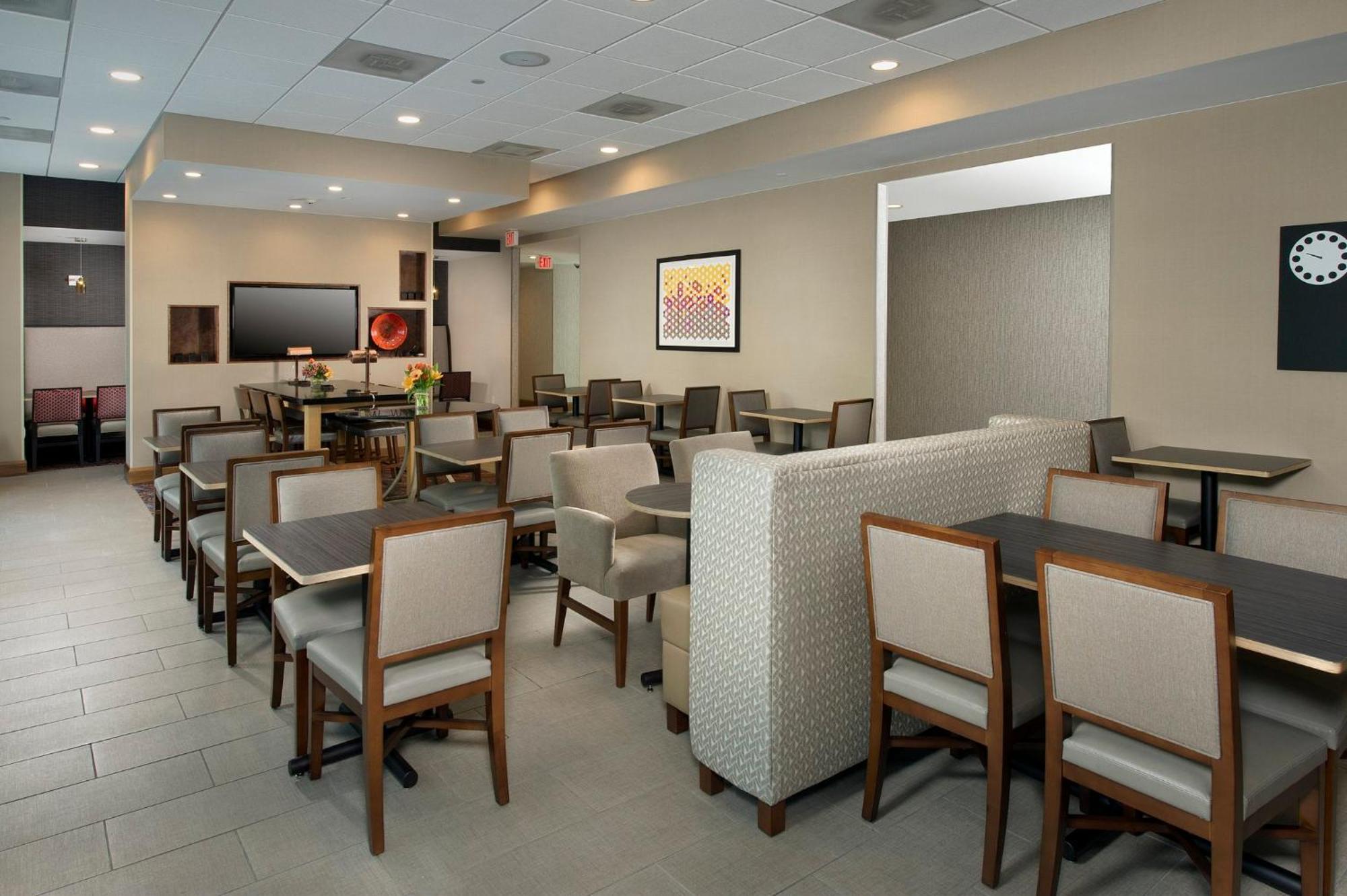 Holiday Inn Express Baltimore At The Stadiums By Ihg Ngoại thất bức ảnh